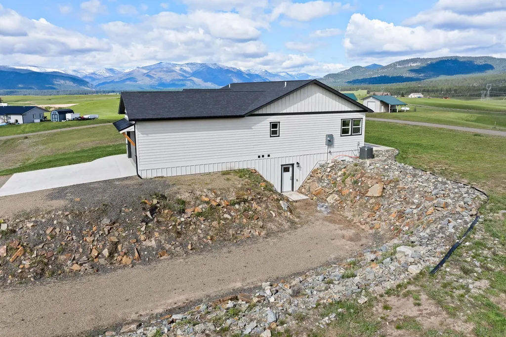3 Appaloosa Court Plains MT 59859