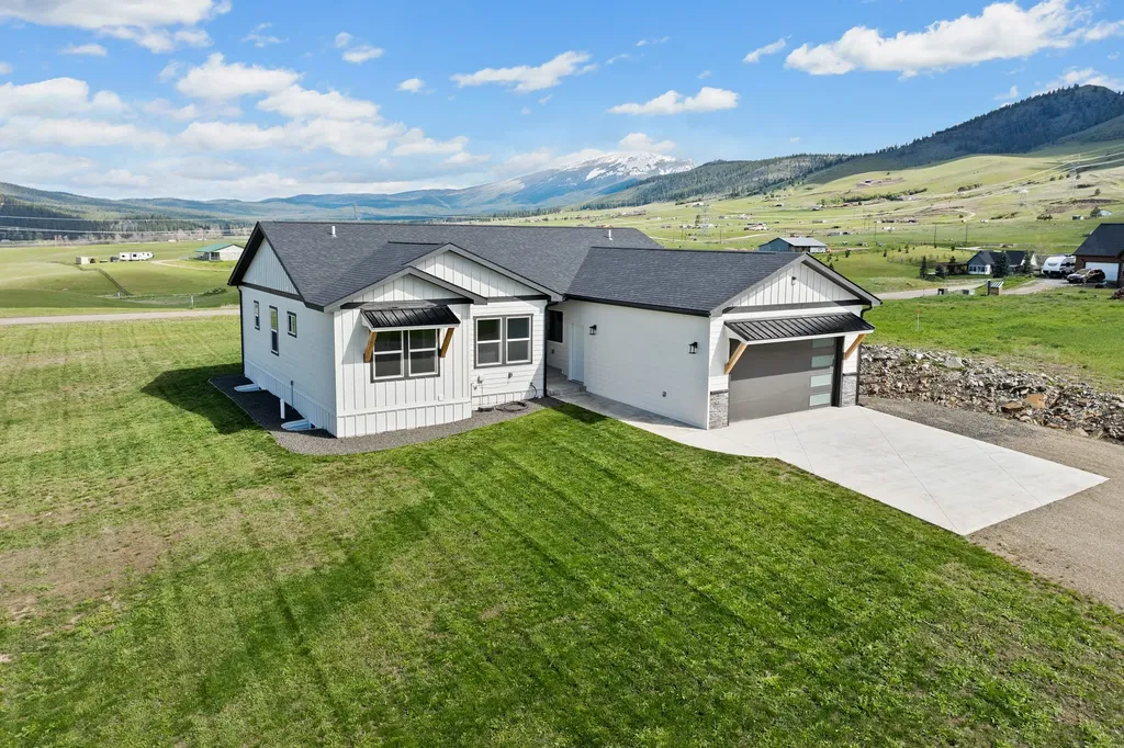 3 Appaloosa Court Plains MT 59859