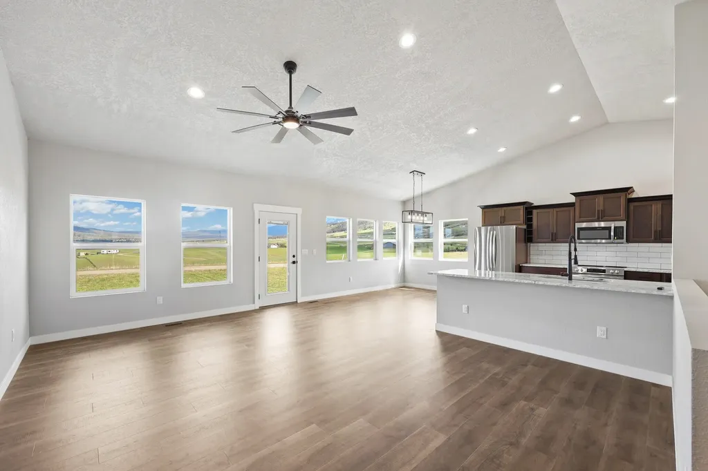 3 Appaloosa Court Plains MT 59859