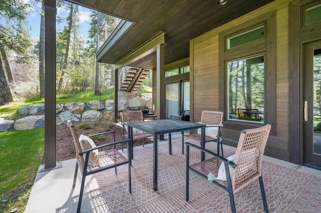 1100 Mooring Road Columbia Falls MT 59912