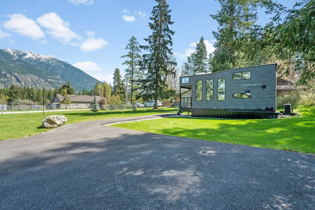 1100 Mooring Road Columbia Falls MT 59912