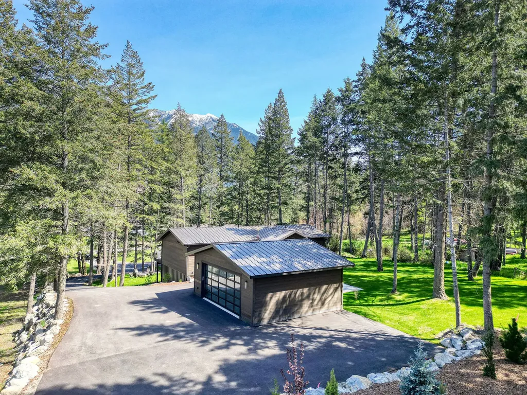 1100 Mooring Road Columbia Falls MT 59912