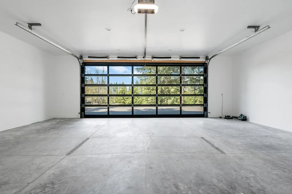 1100 Mooring Road Columbia Falls MT 59912
