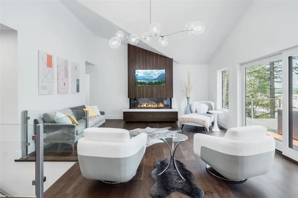 1100 Mooring Road Columbia Falls MT 59912