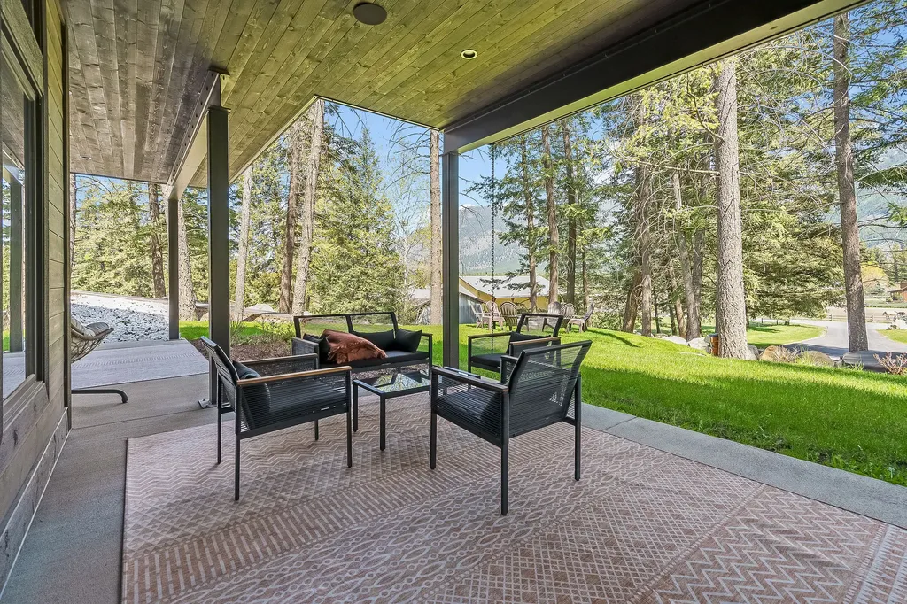 1100 Mooring Road Columbia Falls MT 59912