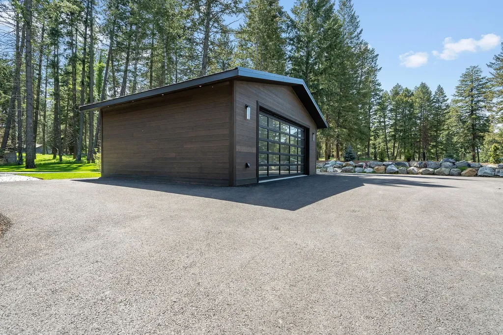 1100 Mooring Road Columbia Falls MT 59912