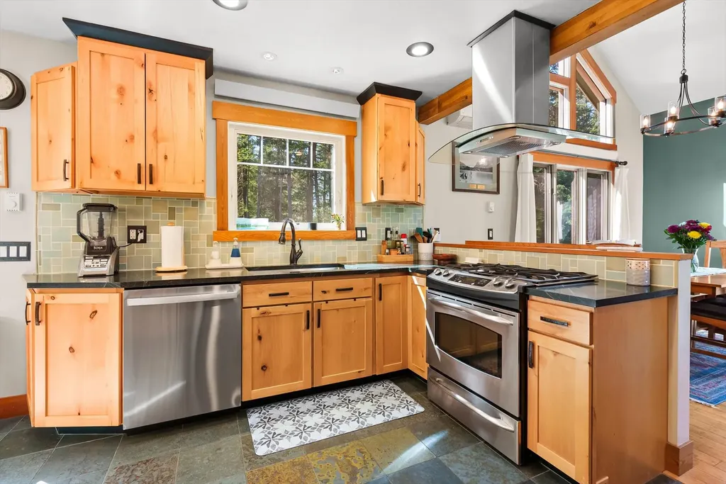 90 Wagon Wheel Road Whitefish MT 59937