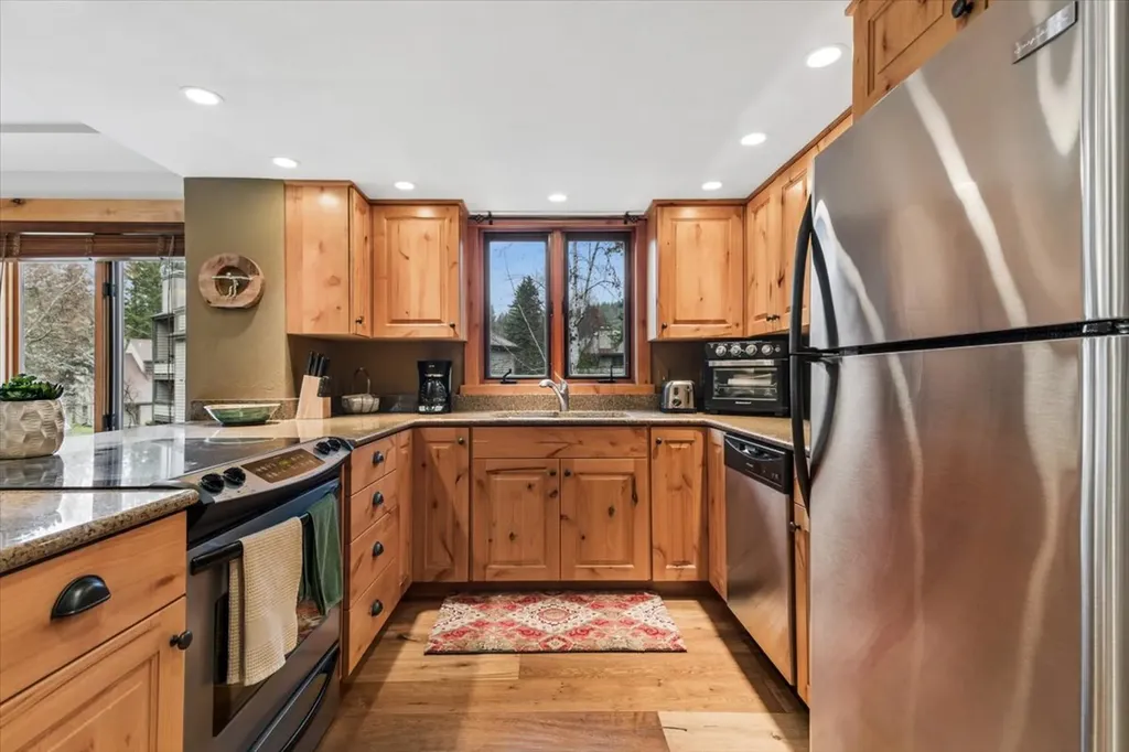 270 Bridge Street Bigfork MT 59911