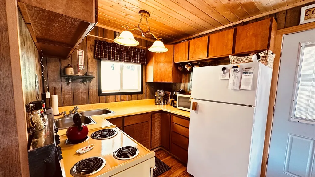9 Sun Ridge Lane Monarch MT 59463