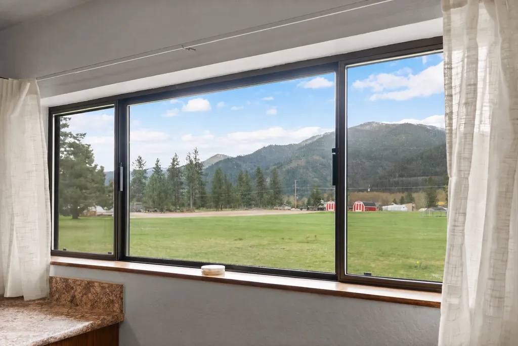 3335 Timberedge Drive Clinton MT 59825
