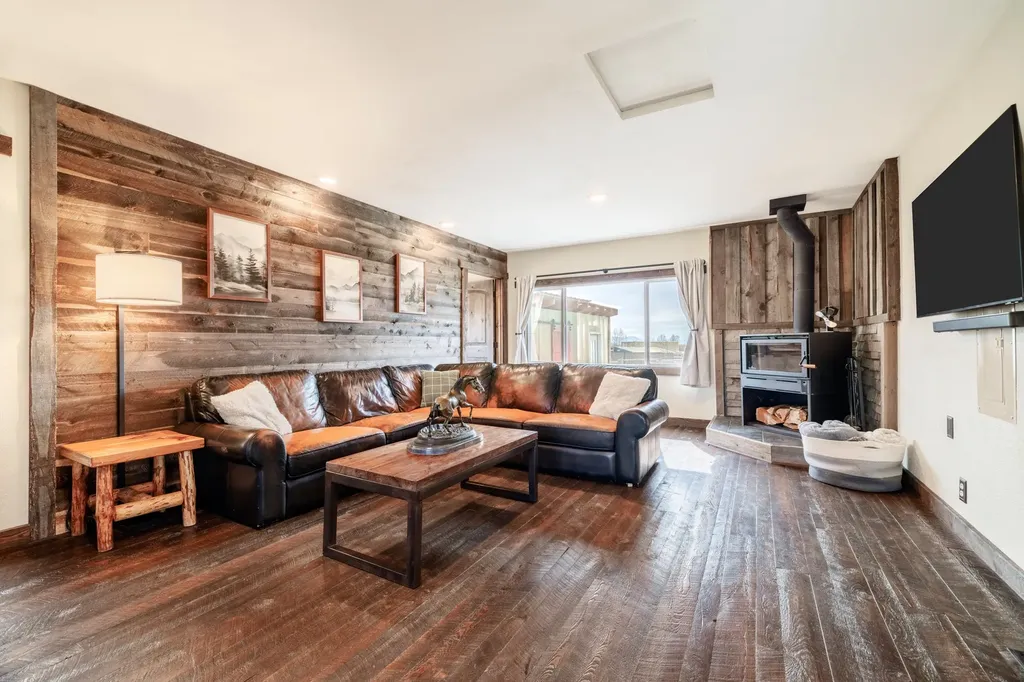 1025 View Road Helena MT 59602