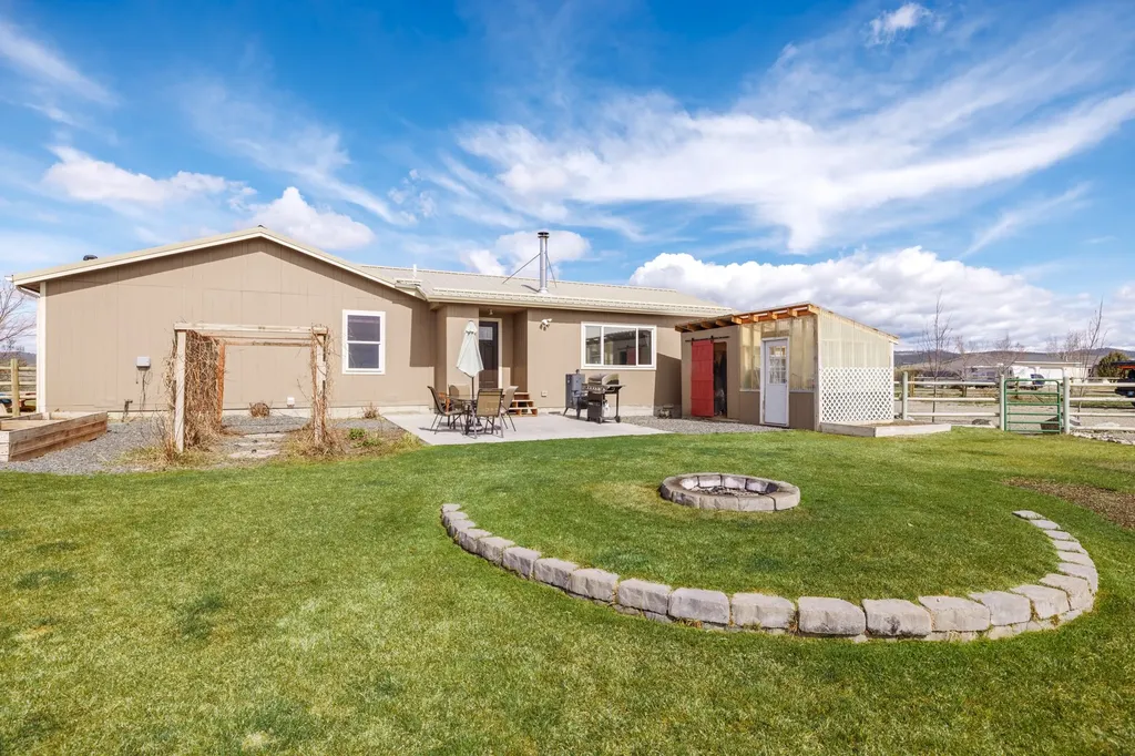 1025 View Road Helena MT 59602