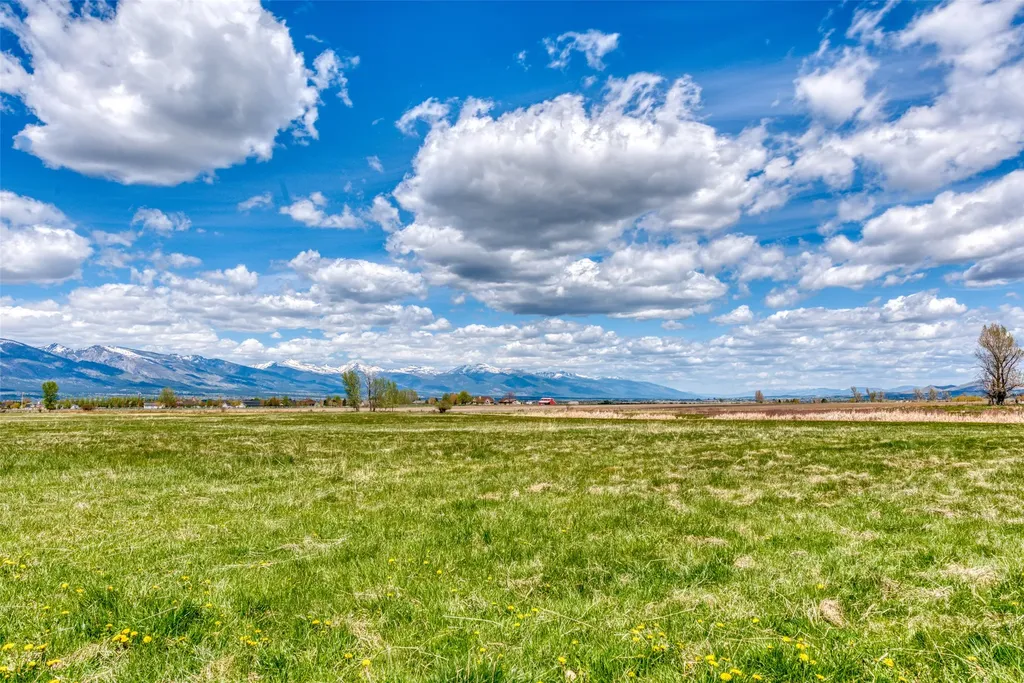 1288 Golf Course Road Hamilton MT 59840