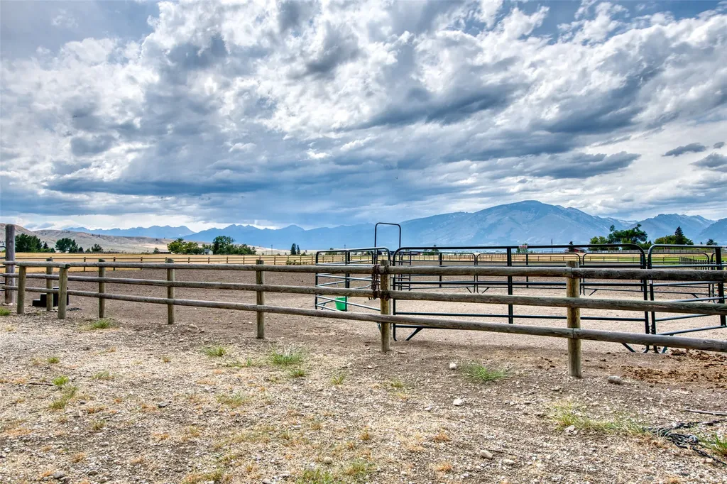 1288 Golf Course Road Hamilton MT 59840