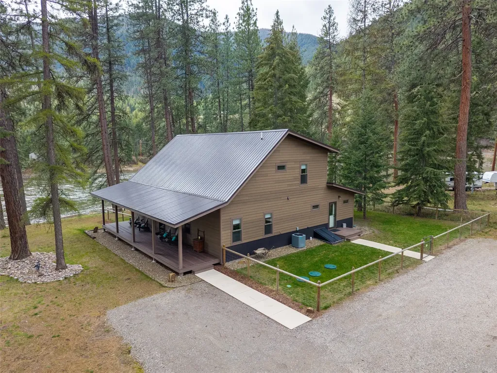 528 Quarter Circle Cross Drive St Regis MT 59866