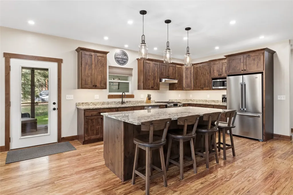 528 Quarter Circle Cross Drive St Regis MT 59866