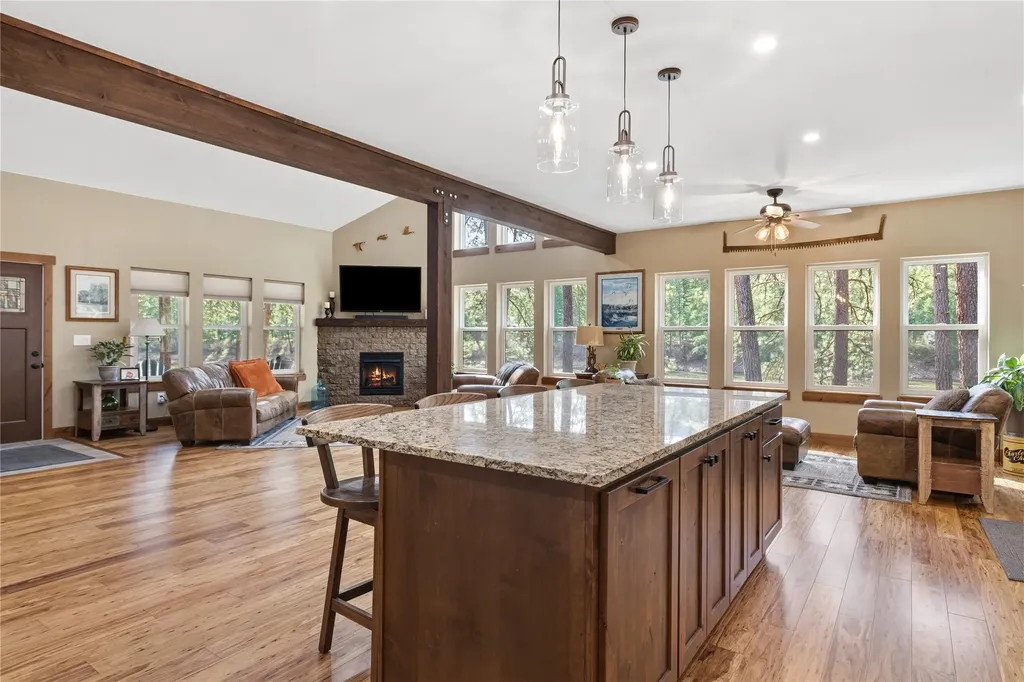 528 Quarter Circle Cross Drive St Regis MT 59866