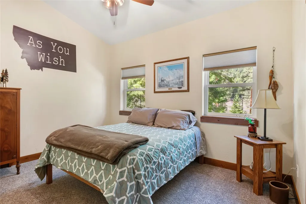 528 Quarter Circle Cross Drive St Regis MT 59866