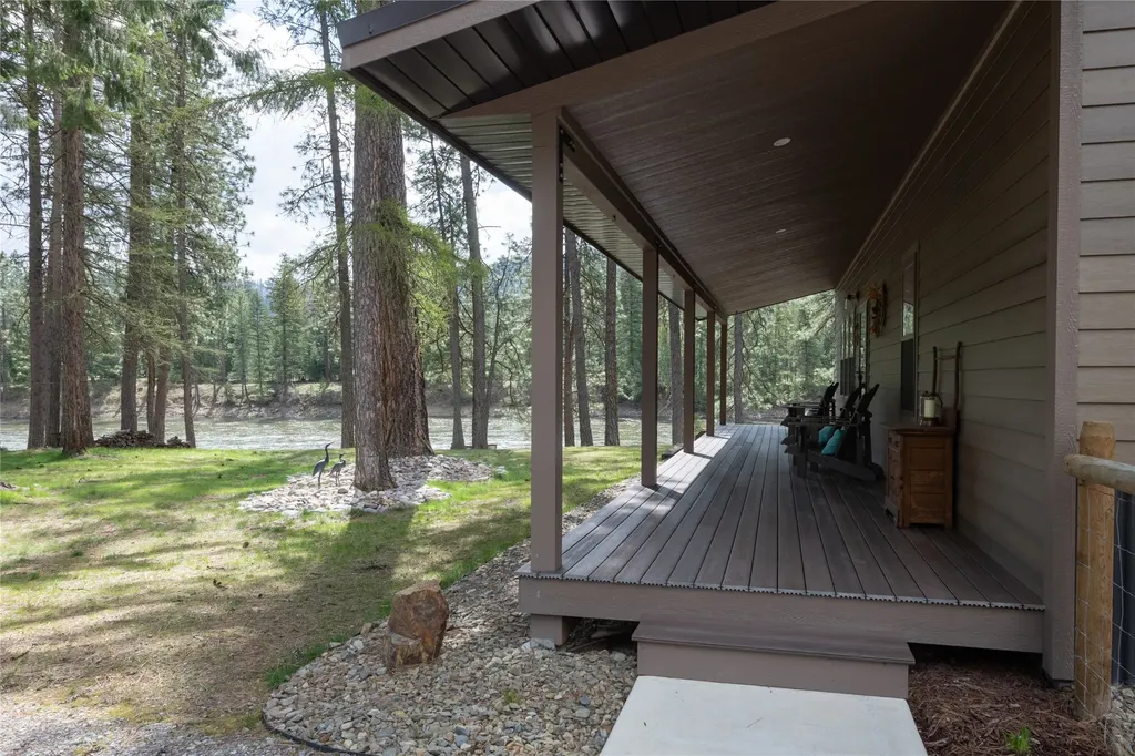 528 Quarter Circle Cross Drive St Regis MT 59866