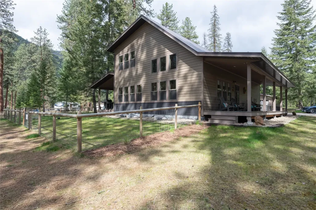 528 Quarter Circle Cross Drive St Regis MT 59866