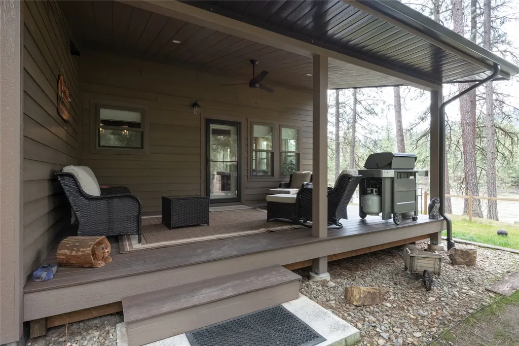 528 Quarter Circle Cross Drive St Regis MT 59866