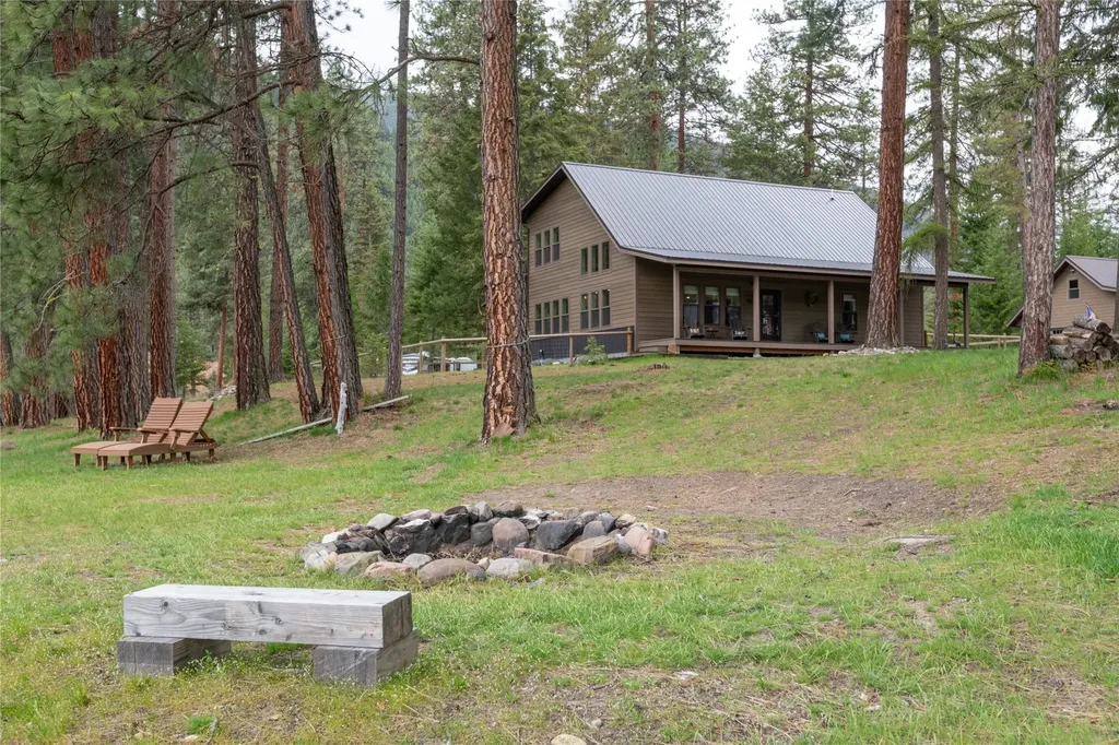 528 Quarter Circle Cross Drive St Regis MT 59866