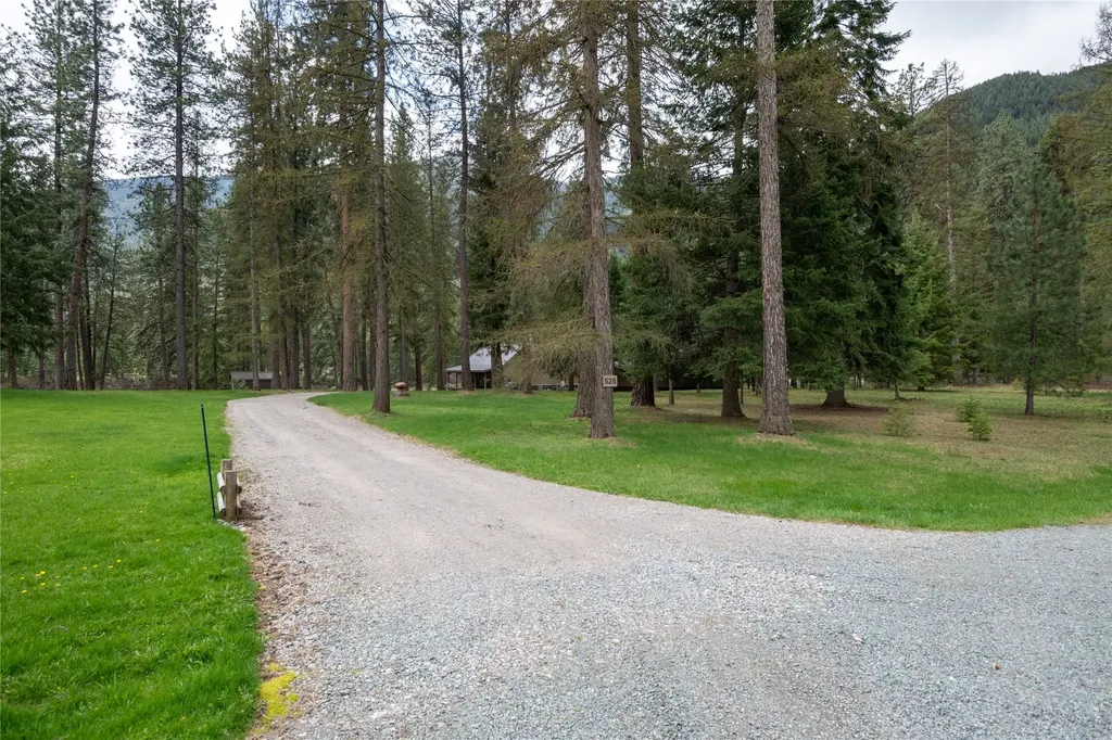 528 Quarter Circle Cross Drive St Regis MT 59866