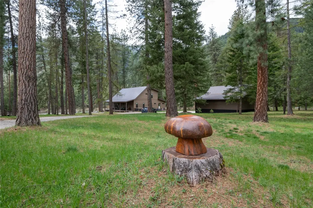 528 Quarter Circle Cross Drive St Regis MT 59866