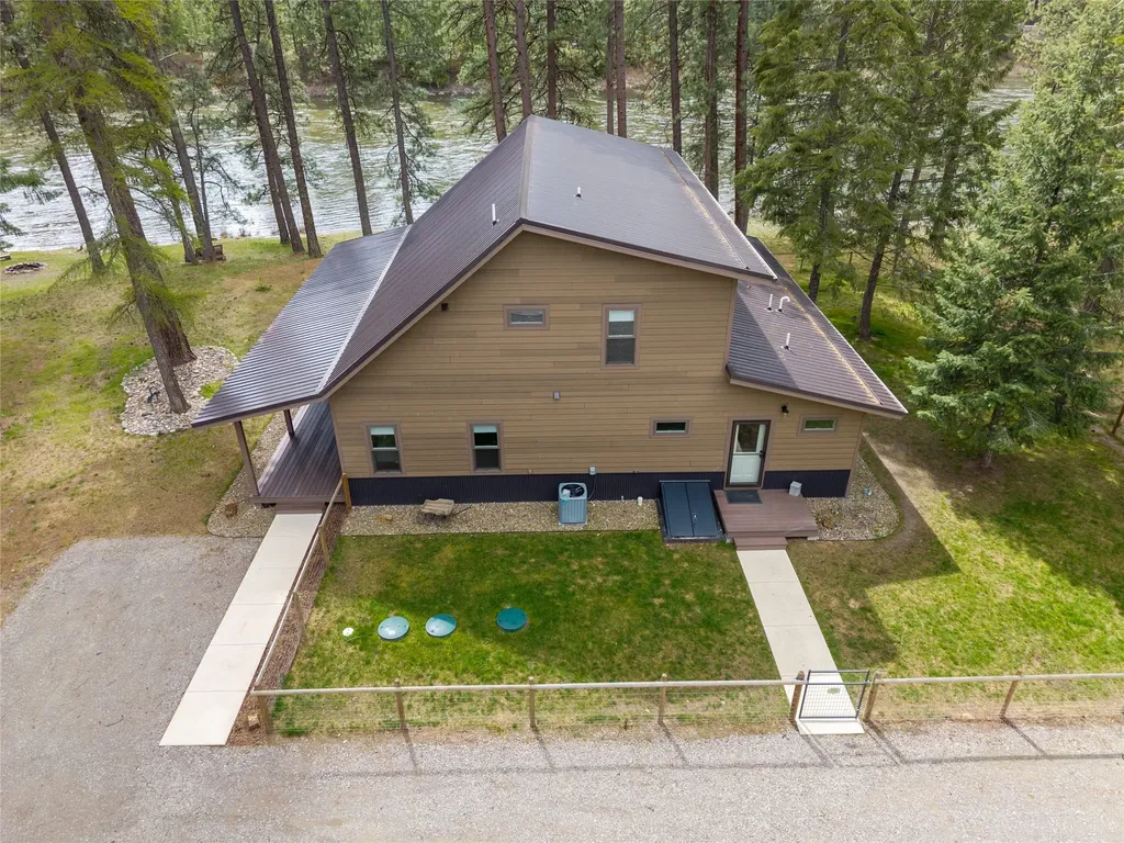 528 Quarter Circle Cross Drive St Regis MT 59866