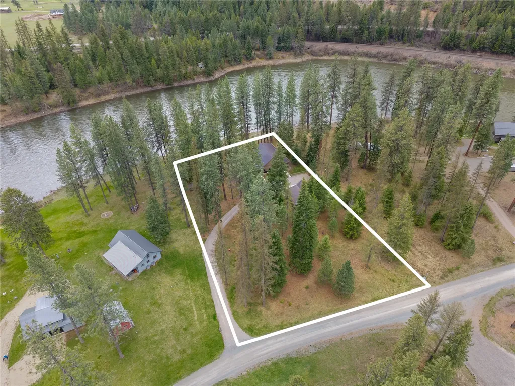 528 Quarter Circle Cross Drive St Regis MT 59866