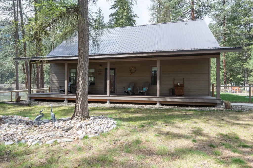 528 Quarter Circle Cross Drive St Regis MT 59866