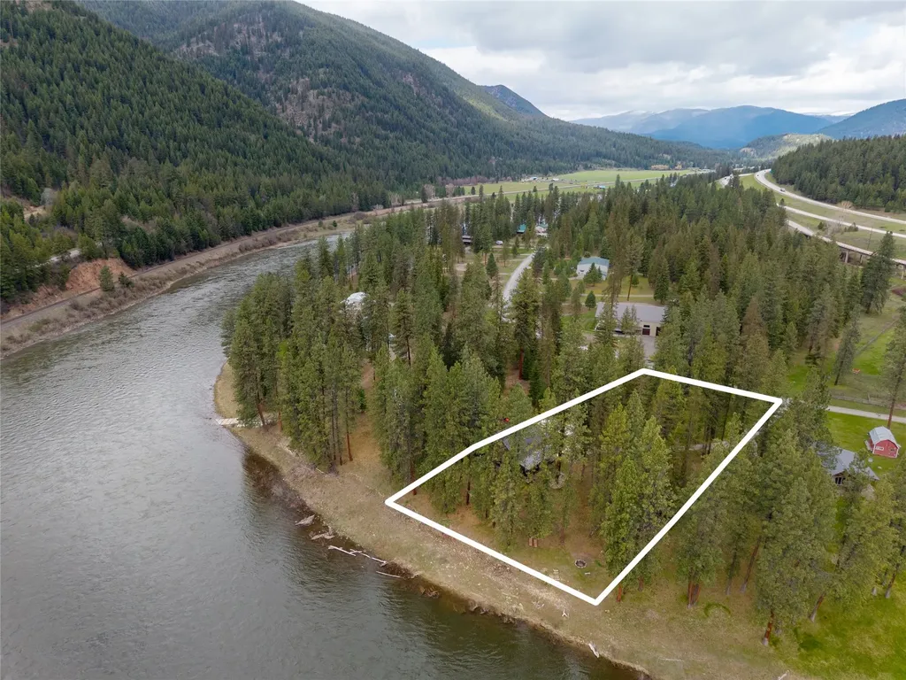 528 Quarter Circle Cross Drive St Regis MT 59866