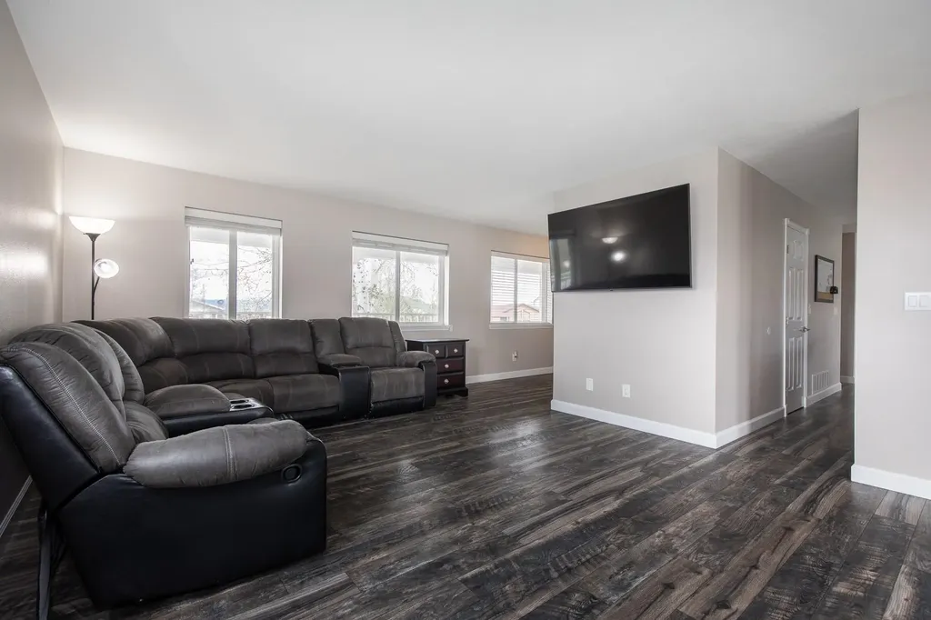 8116 Alamosa Circle Bozeman MT 59718