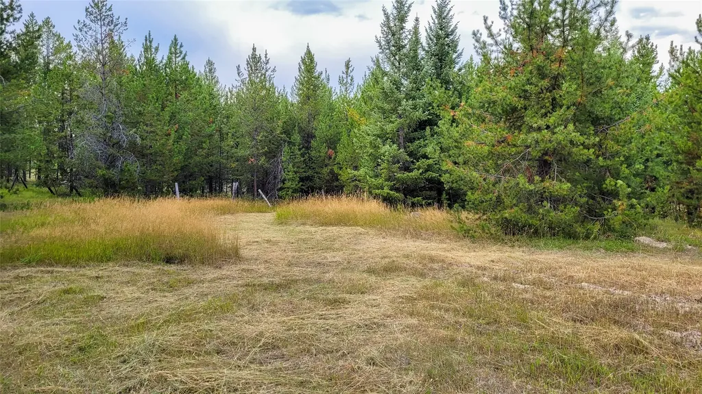 9411/9415 Lost Prairie Road Marion MT 59925