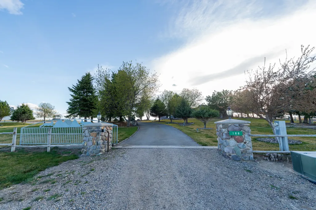 188 Fox Ridge Drive Dillon MT 59725