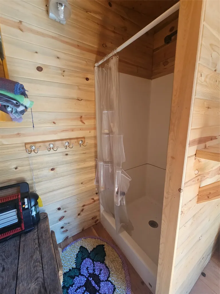 8880 Elk Trail Loop Lincoln MT 59639