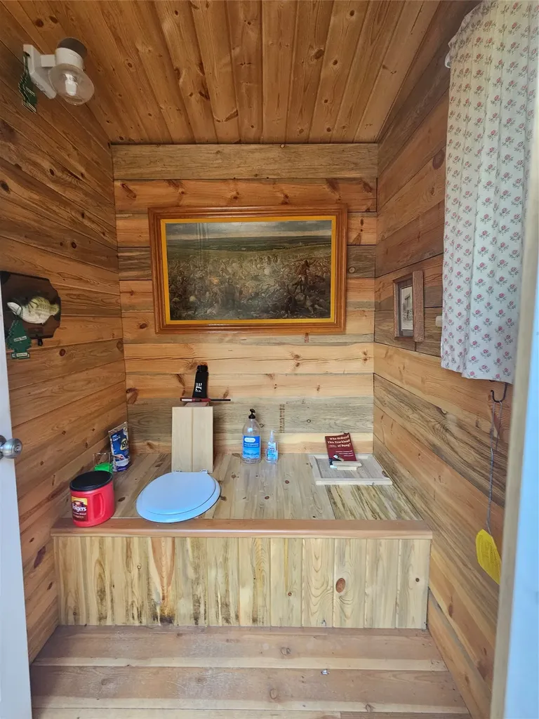 8880 Elk Trail Loop Lincoln MT 59639
