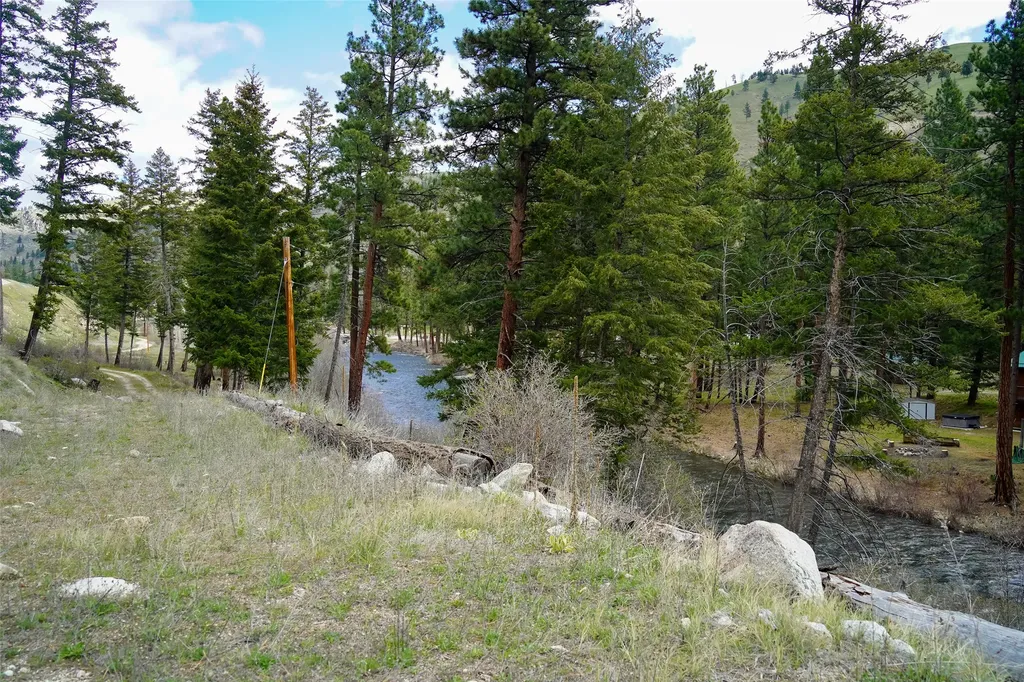 5805 Serenity Lane Conner MT 59827