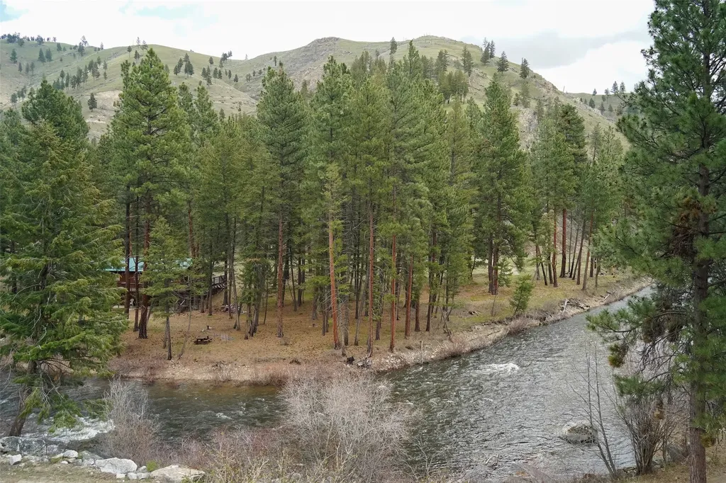 5805 Serenity Lane Conner MT 59827