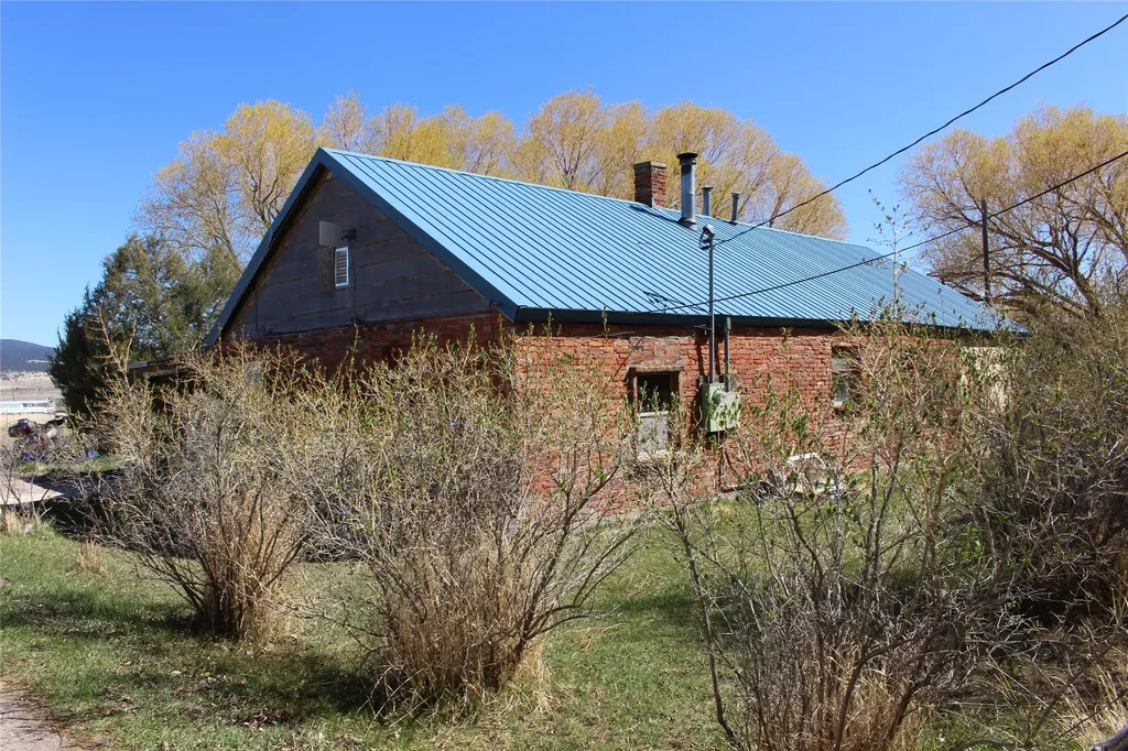1018 Crosby Street Anaconda MT 59711