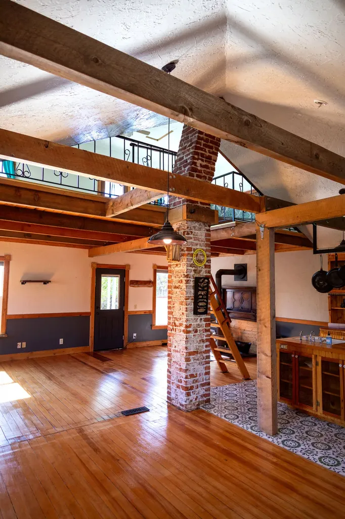 109 W Harrison Avenue Philipsburg MT 59858