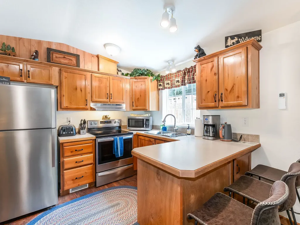 47 Mcdonald Creek Lane West Glacier MT 59936