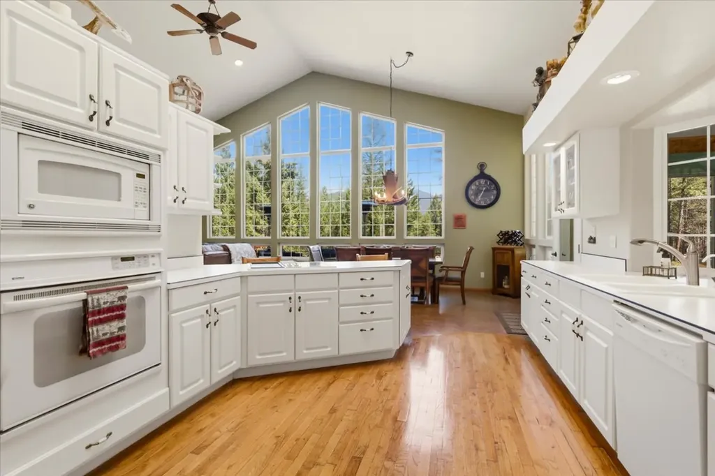 1800 Pomeroy Trail Eureka MT 59917