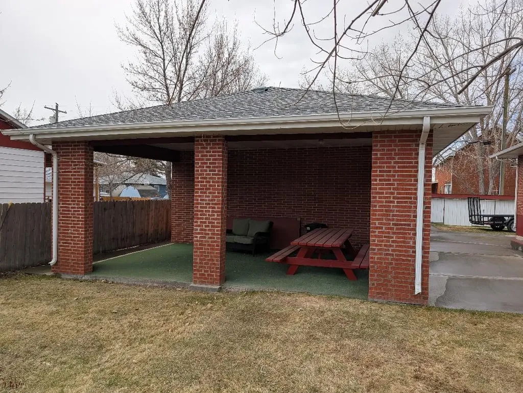 300 Gallatin Street Shelby MT 59474