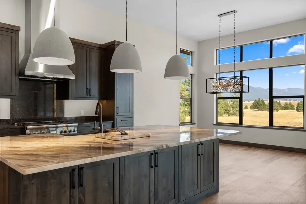 110 Paradise Loop Eureka MT 59917
