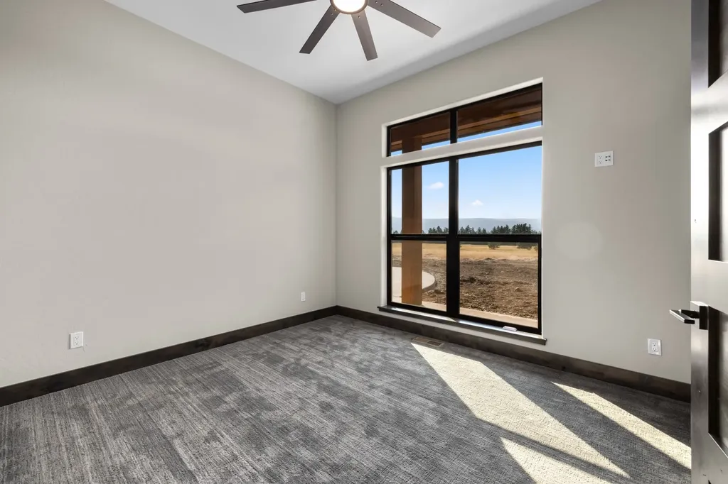 110 Paradise Loop Eureka MT 59917