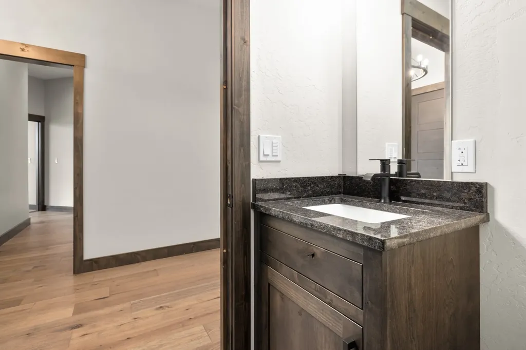 110 Paradise Loop Eureka MT 59917