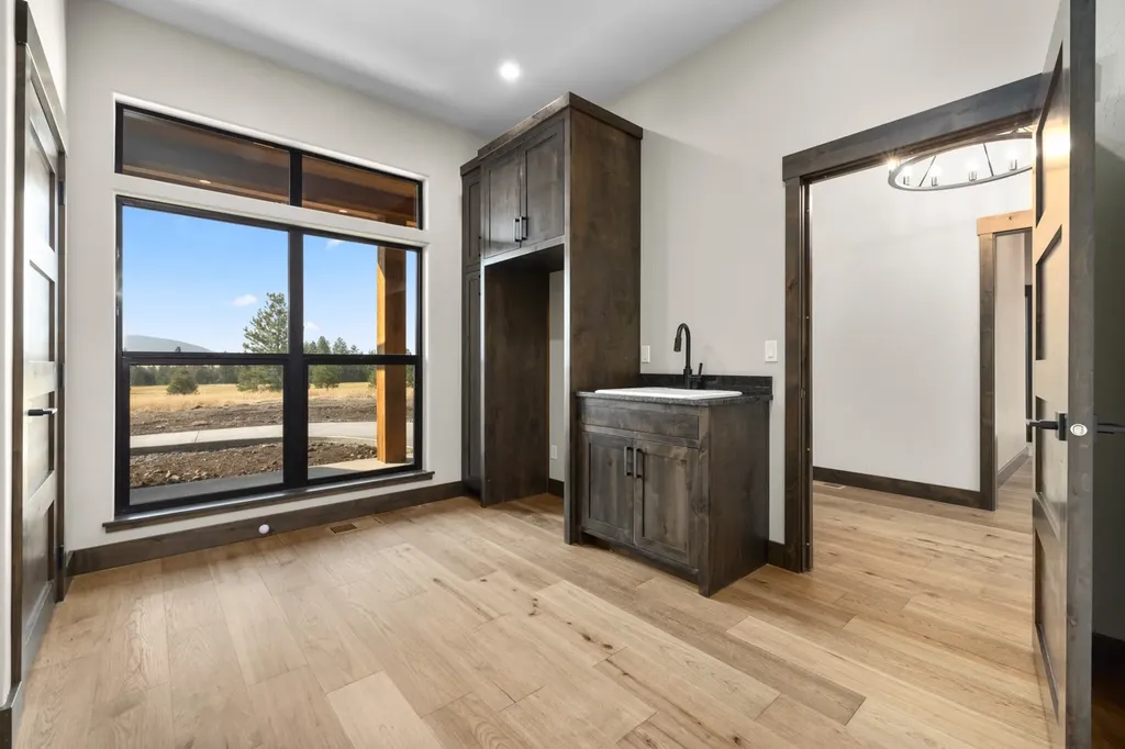 110 Paradise Loop Eureka MT 59917