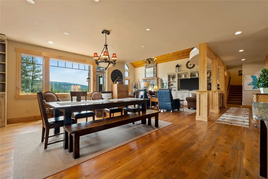 125 S Crestview Terrace Bigfork MT 59911