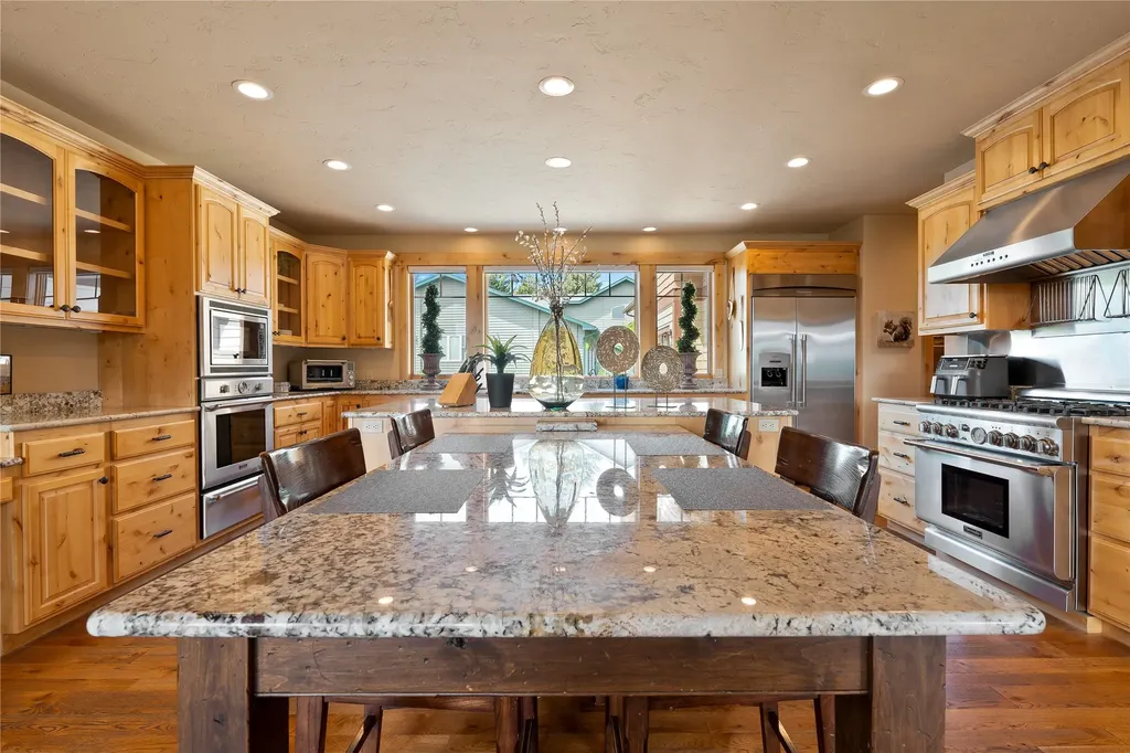 125 S Crestview Terrace Bigfork MT 59911